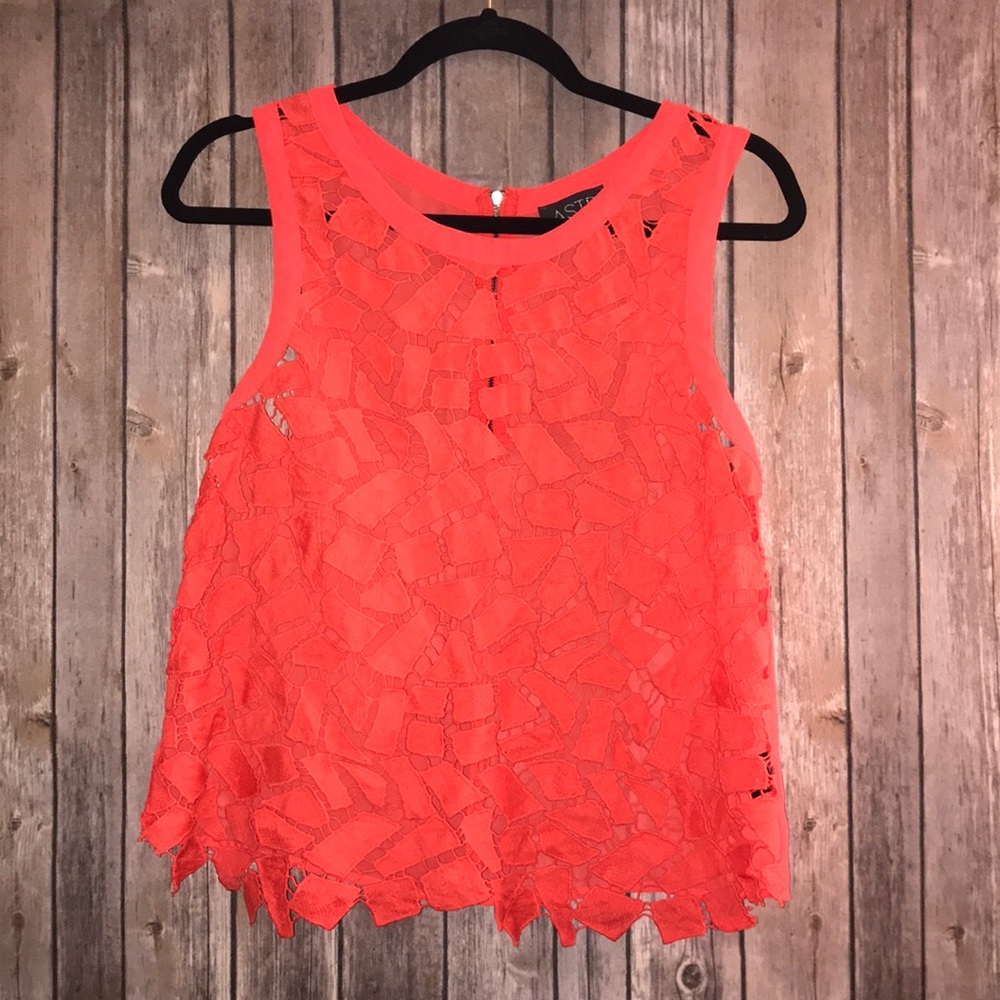 ASTR Zip Back Top - Picture 5 of 9